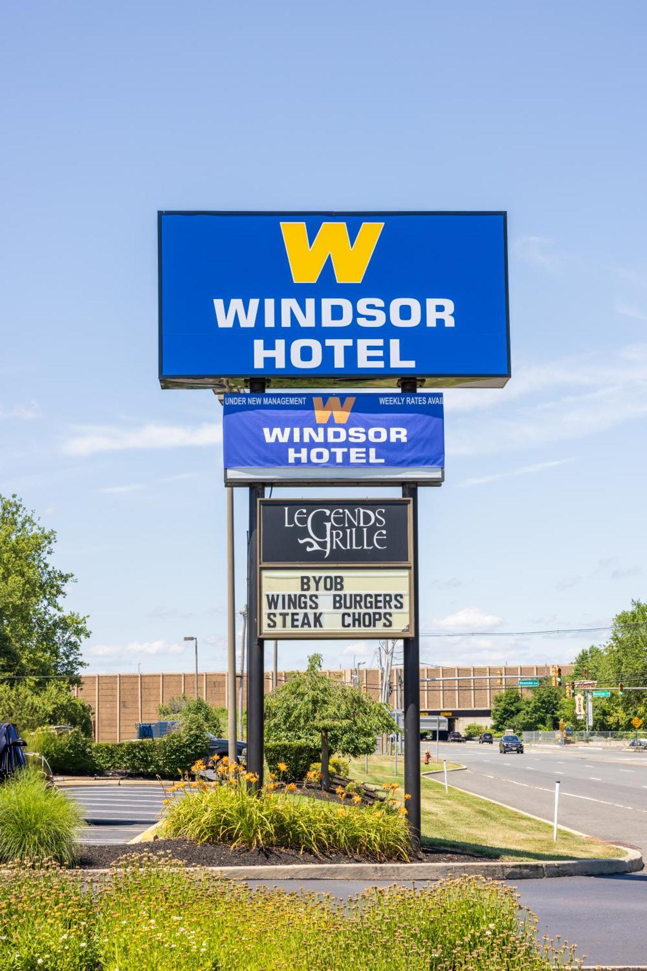 Windsor Hotel East Windsor Exterior photo